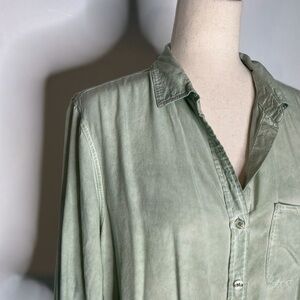 Velvet Heart Green Stone Washed Roll Tab Sleeve Collar Button Up Shirt Size L